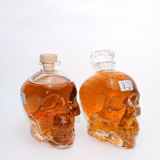 주류를 위한 도매 두개골 모양 750ml 700ml 보드카 진 럼 위스키 위스키 영혼 데킬라 유리병
